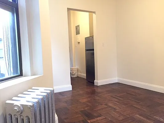 Rented by Platinum Forbes Global Properties | media 8