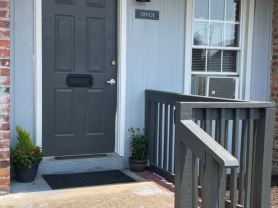2nd image of 4904A Warwick Rd #4892
