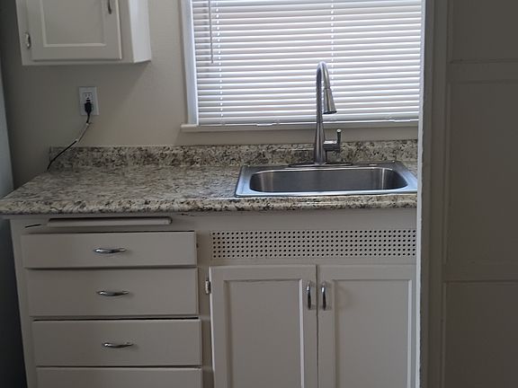 4th image of 1254 Vine St #1254