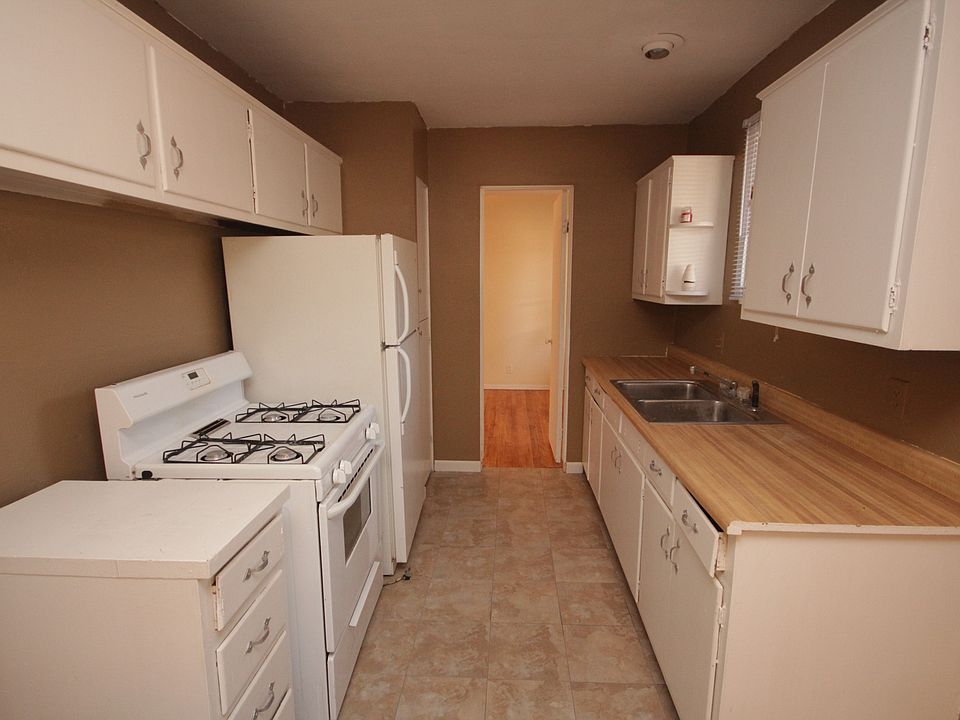 1st image of 2820 Eisenhower Ave