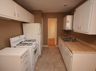 2820 Eisenhower Ave, South Bend, IN 46615