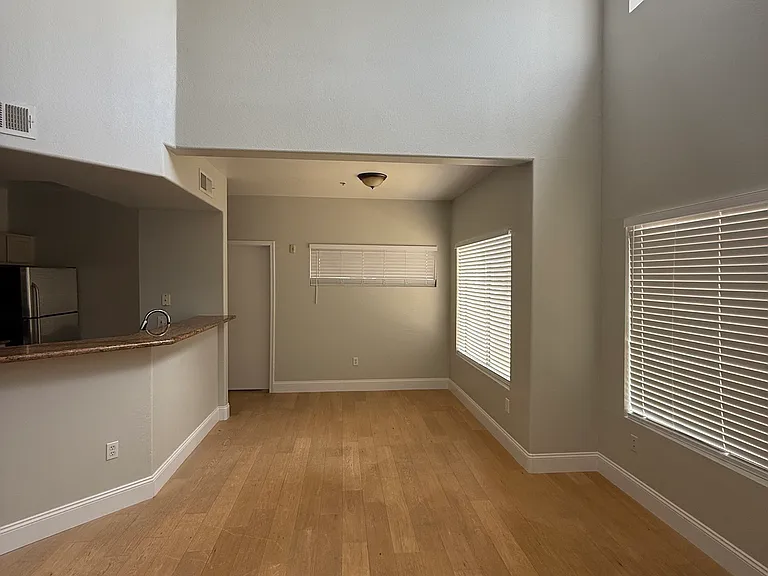4644 N 22nd St #2167 — Photo 5