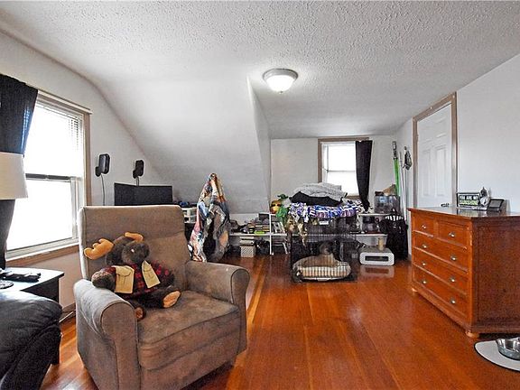 3rd image of 50 Reynolds St APT 3