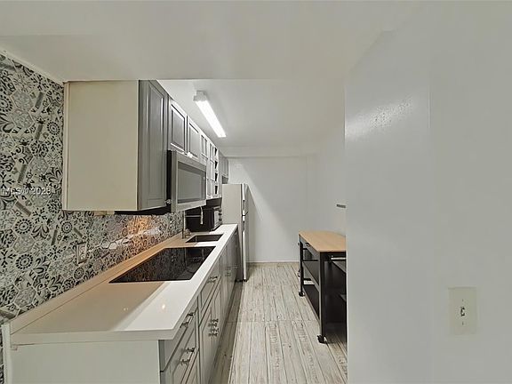 2nd image of 1251 NE 108th St APT 806