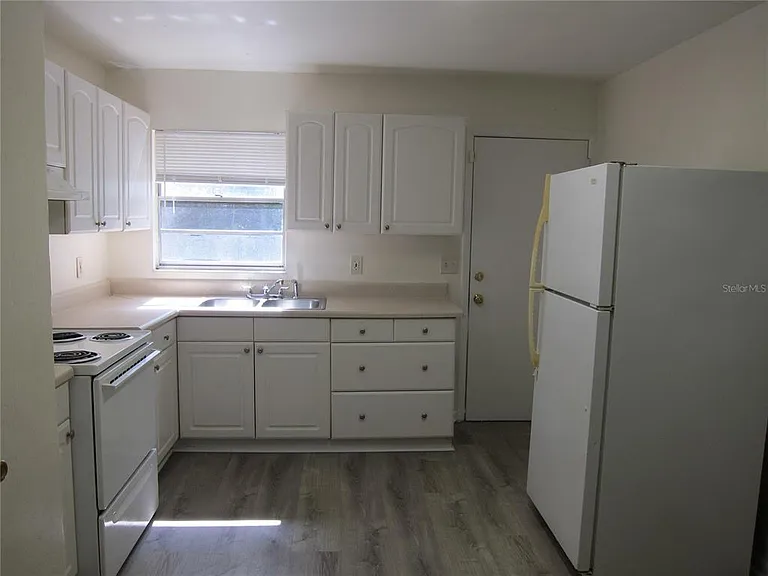 37 NE 21st Ter #B — Photo 6