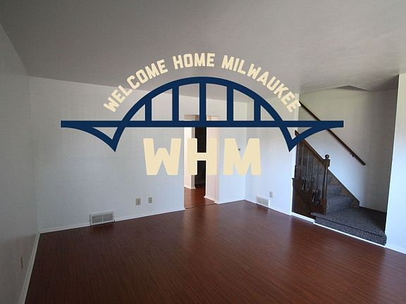 3rd image of 10723 W Wren Ave