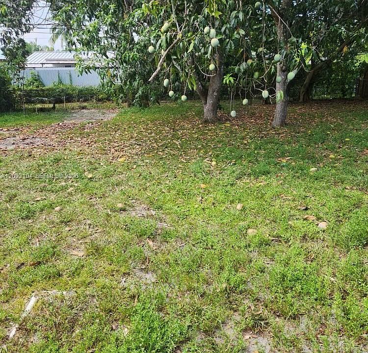 2nd image of 915 Dunad Ave