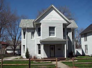111 Roberts St, Paris, IL 61944