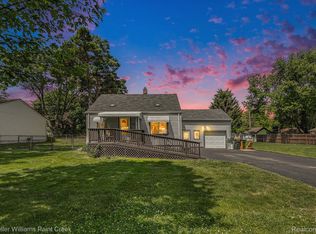 2732 Weaverton, Rochester Hills, MI 48307