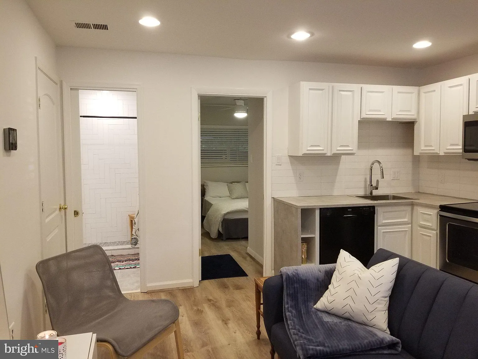 Studio, 1.0 bath, 1224 sqft, $2,000 — Photo 2