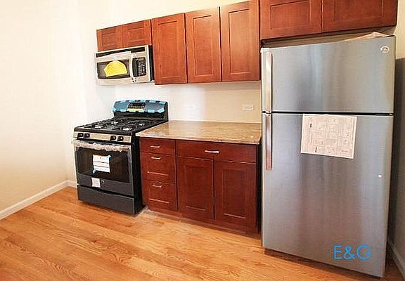 4th image of 1 Bennett Ave APT 4