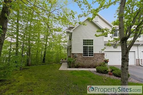 3rd image of 4805 Jewel Ln N Unit A