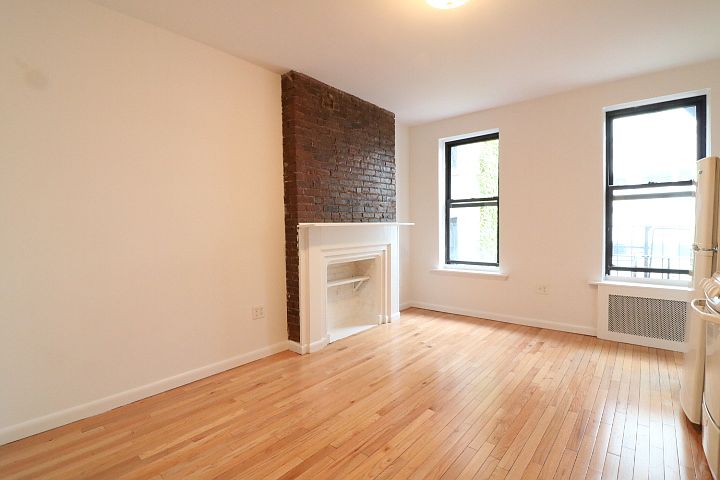 1st image of 441 W 49th St #7B