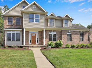 933 Abbey Rd, East Lansing, MI 48823