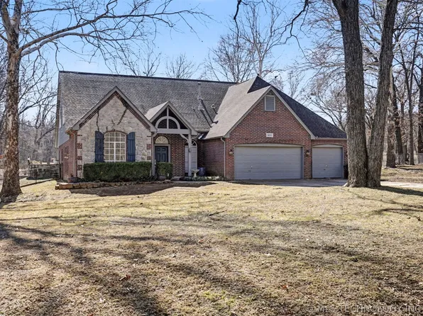 28310 E 6th Pl S, Catoosa, OK 74015