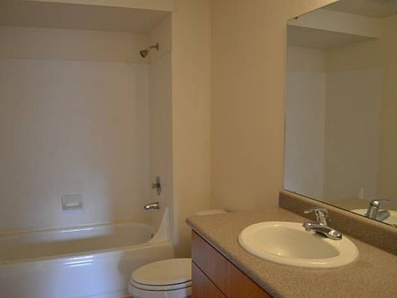 4th image of 7711 NE 175th St Unit E212