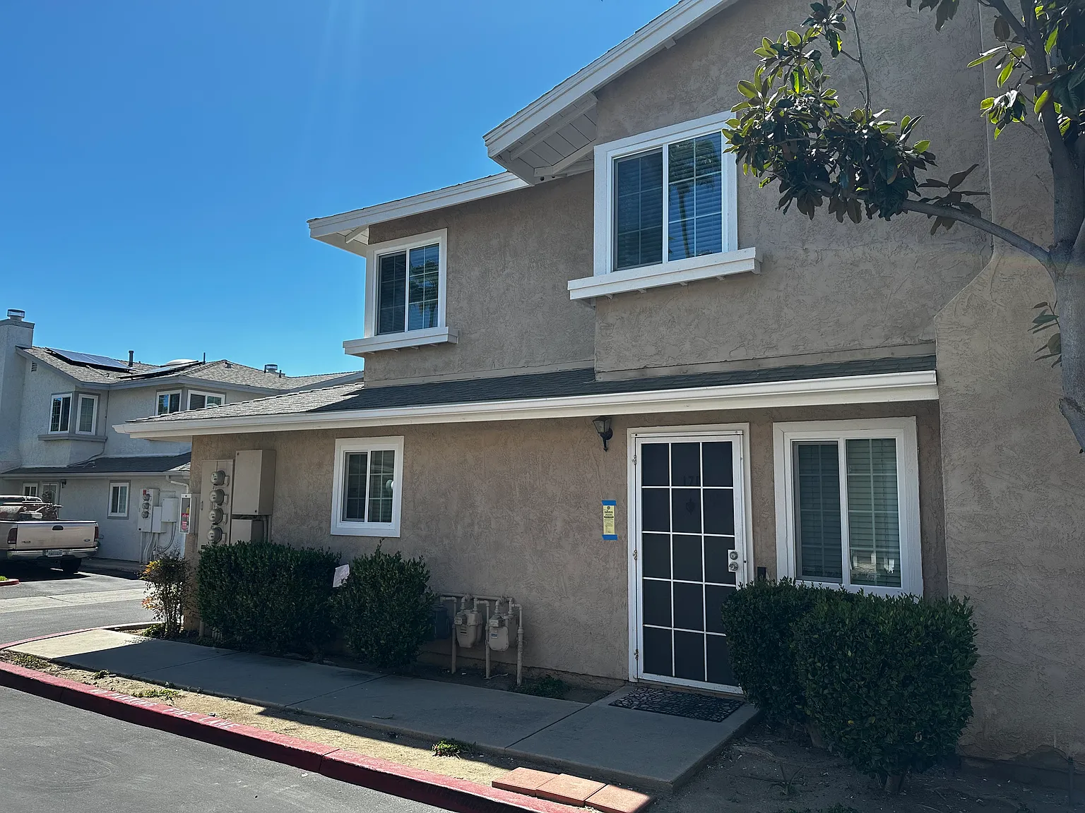 1465 E Lexington Ave — Photo 3