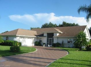 20013 Lake Vista Cir, Lehigh Acres, FL 33936