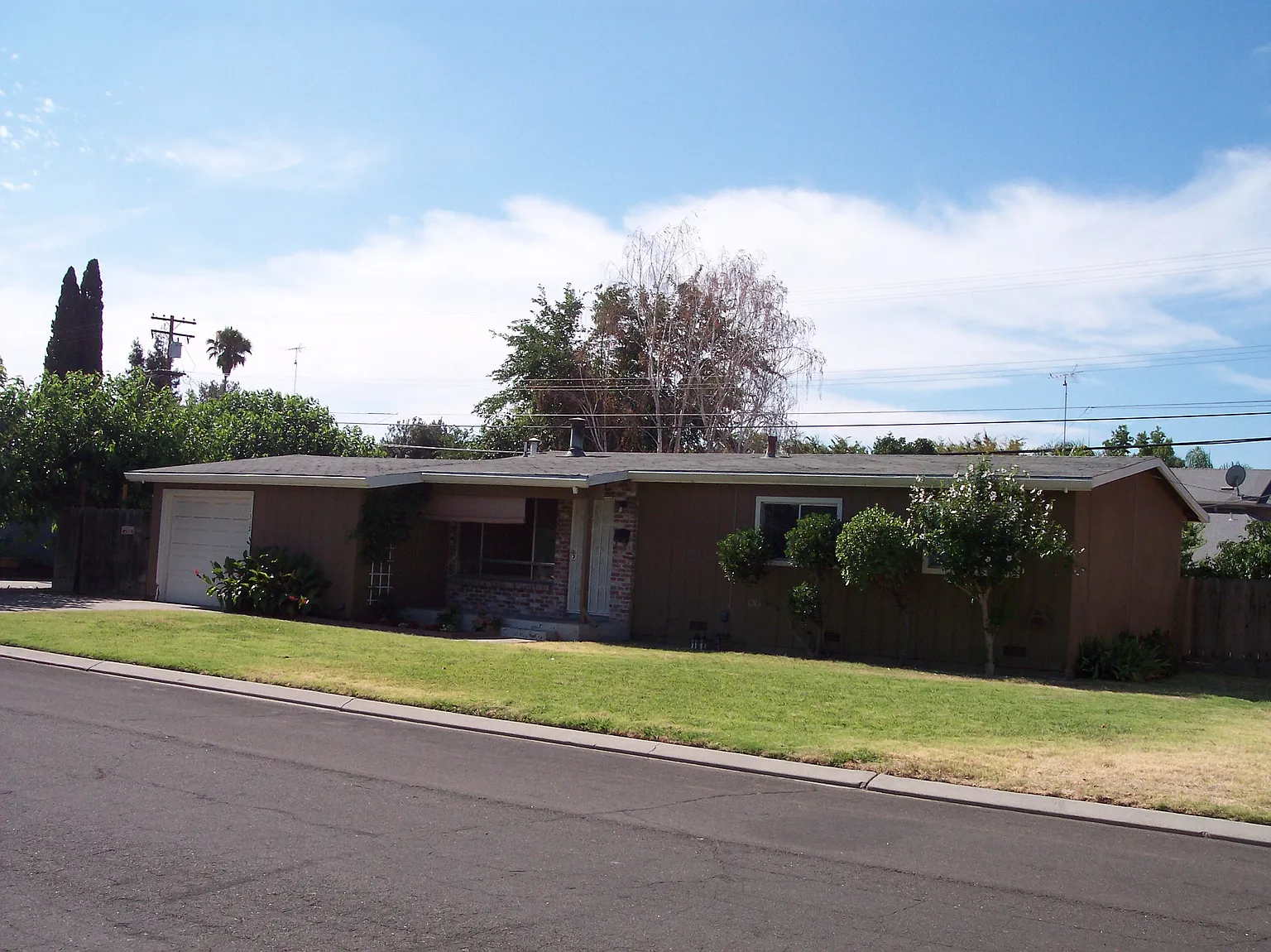 1312 Colin Ln photo 1