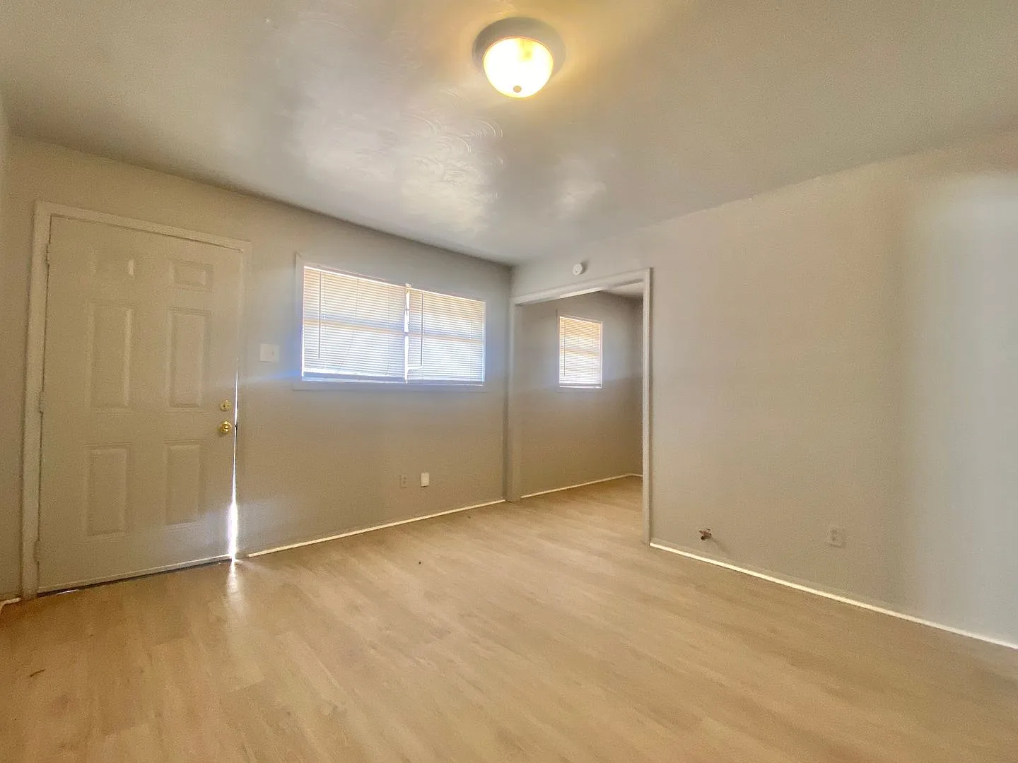 1108 42nd Street — Photo 2