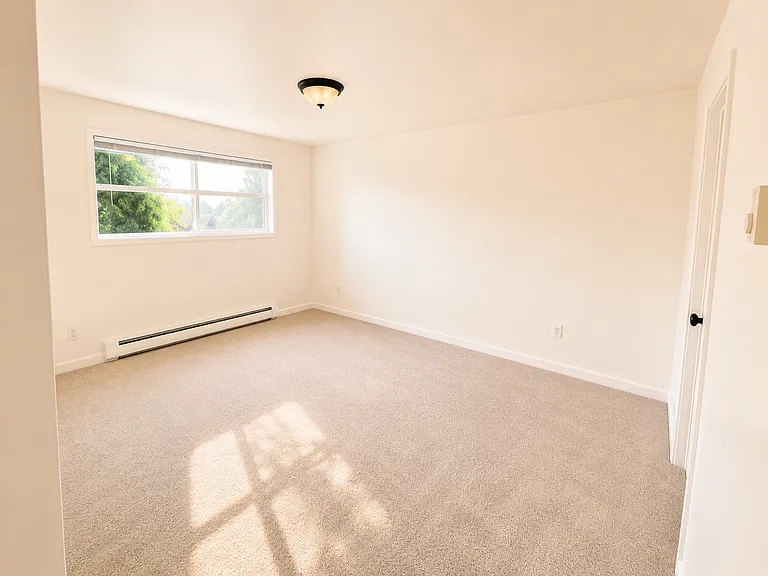 Main Bedroom - with bathroom