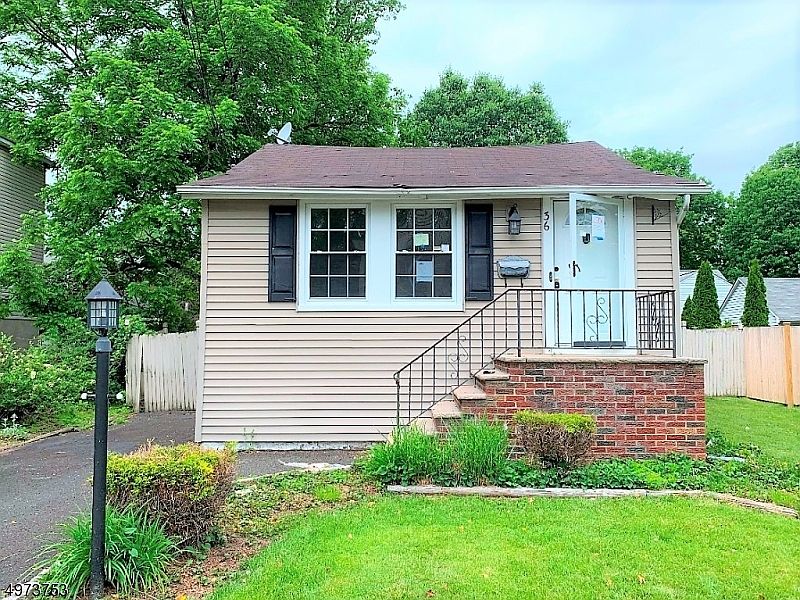 1st image of 36 Glendale Dr