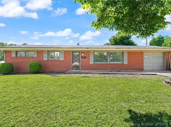 403 Linnwood Avenue, Sellersburg, IN 47172