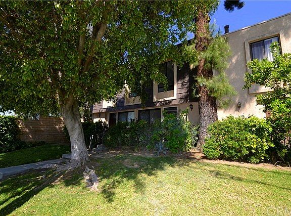 2nd image of 15059 Chatsworth St