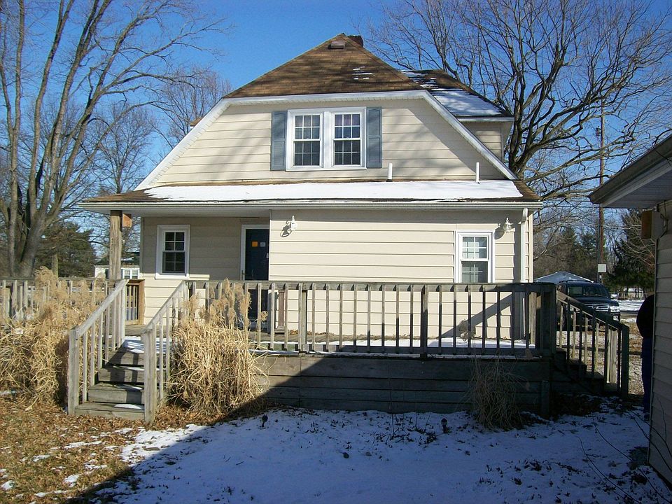 2nd image of 7768 N Clinton St