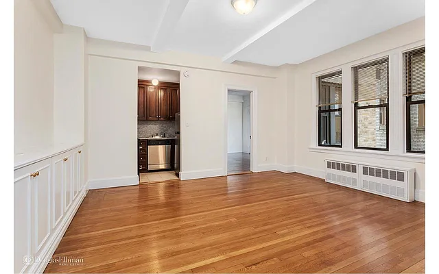 Rented by Douglas Elliman | media 7