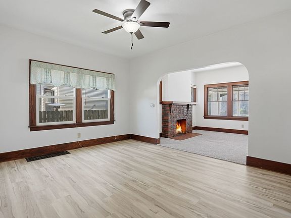 4th image of 1318 44th St