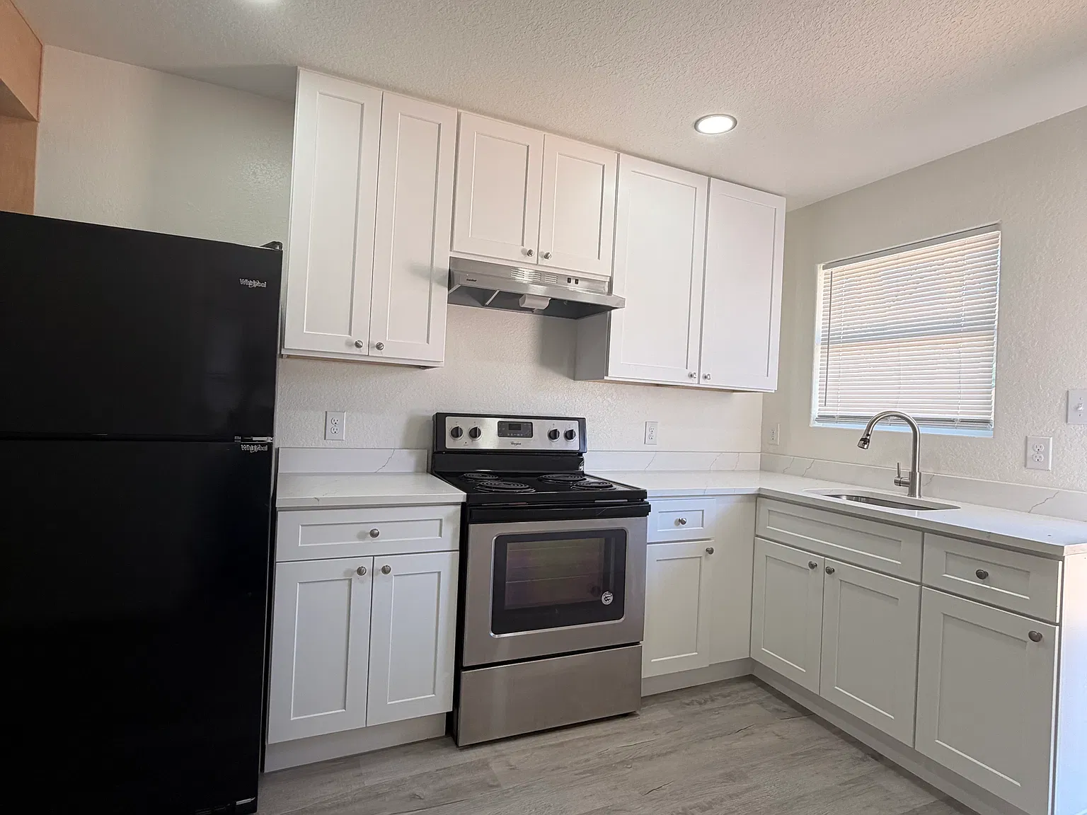 2 bed, 750 sqft, $1,195 — Photo 1