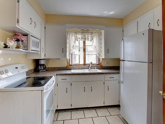 Tile Floors/Large Pantry