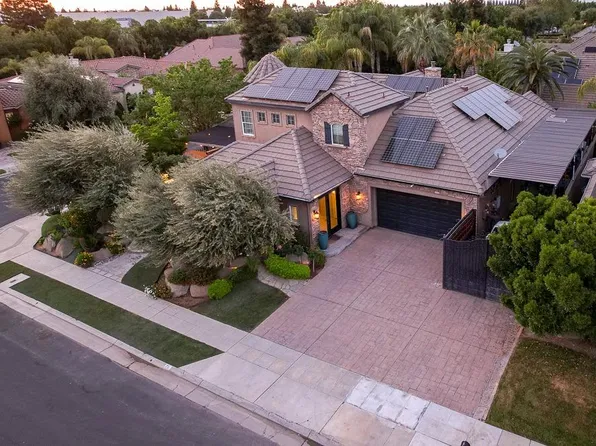 71 Omaha Ave, Clovis, CA 93619