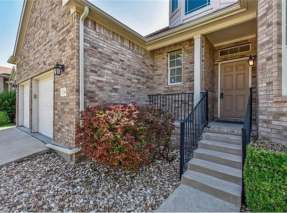 5th image of 2706 Corabella Pl