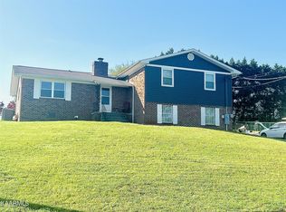 4525 Cobblestone Cir, Knoxville, TN 37938
