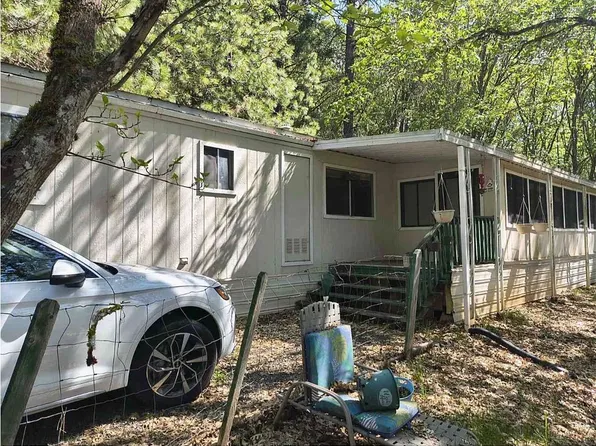 3202 Robertson Bridge Rd, Grants Pass, OR 97526