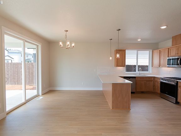 4th image of 3416 SE 8th Pl