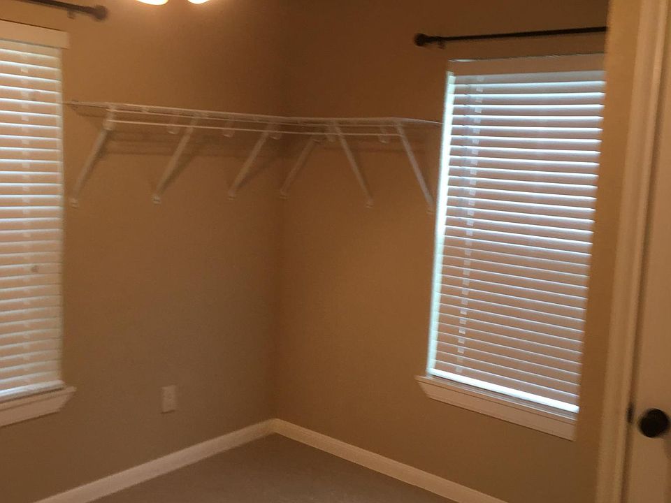 1st image of 2516 W Craig Pl