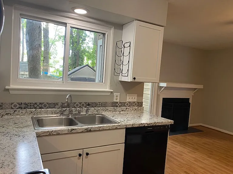 2312 Merl Cir — Photo 33