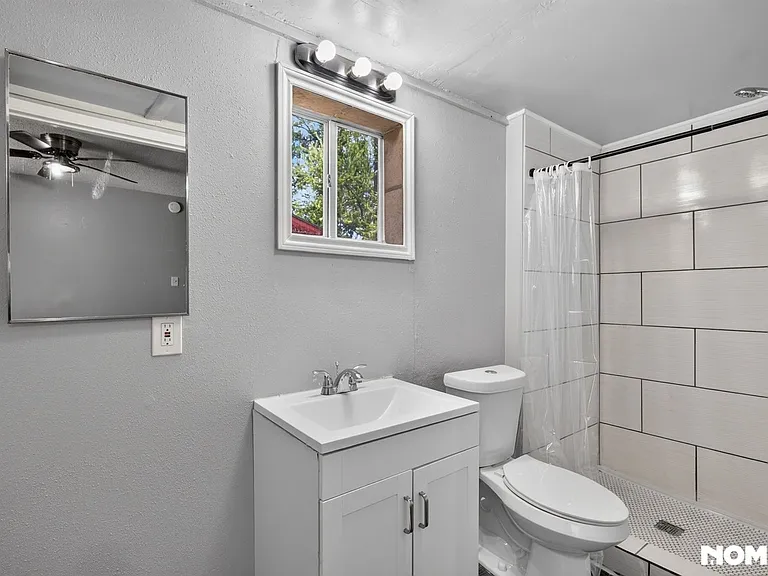 2206 Colima St — Photo 15