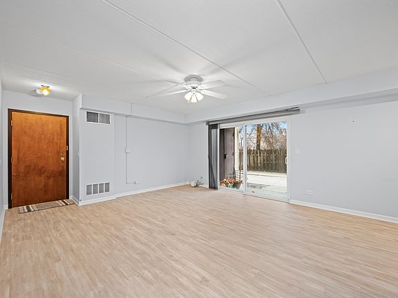 4th image of 810 N River Rd APT 1C