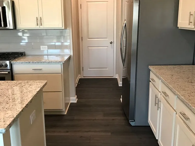 1302 Endicott Ct — Photo 14
