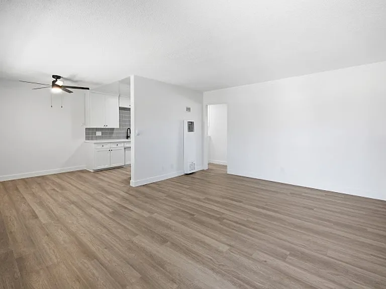 790 Coronado Ave — Photo 16