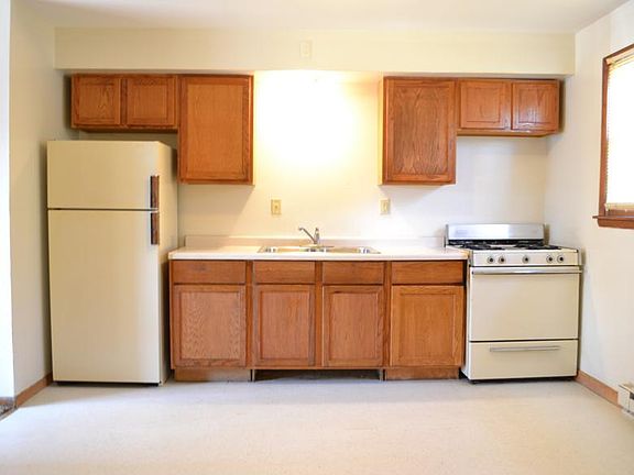 2nd image of 3 E Zarley Blvd