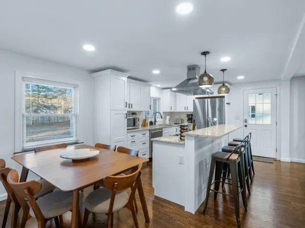 (undisclosed Address), Plantsville, CT 06479