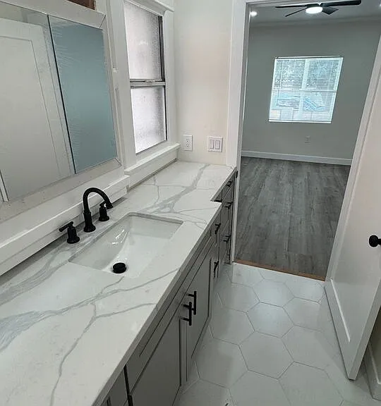 241 N Park View St #243 — Photo 16