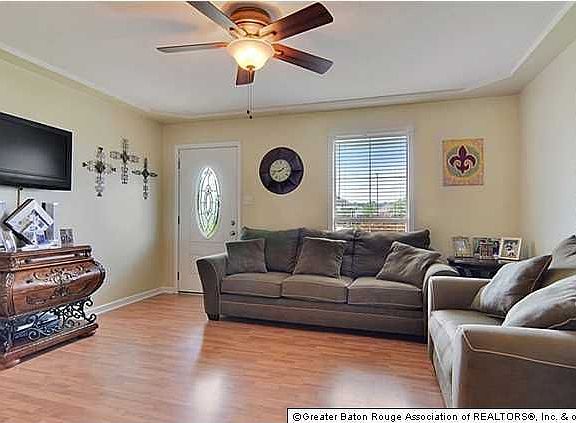 2nd image of 10059 Lexington Dr