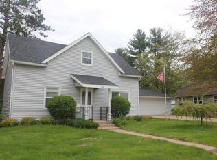 1124 Main St, Junction City, WI 54443