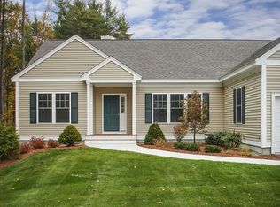 260 Scenic Dr, Manchester, NH 03104